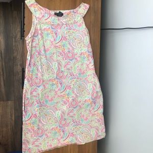 New York & company size 8 dress, worn but no stains ect just needs good iron